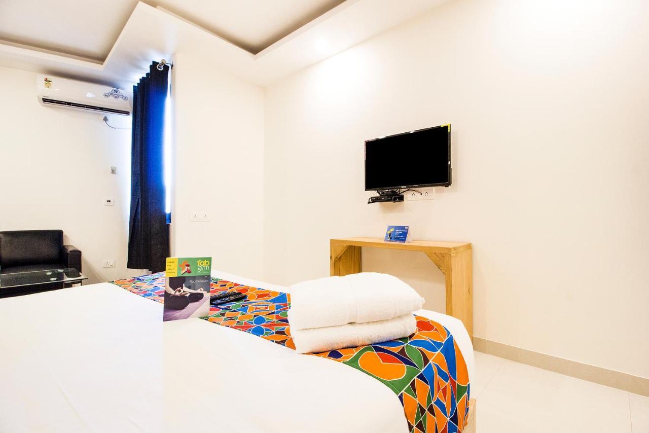 Fabhotel Modesty Delhi Airport Új-Delhi Kültér fotó