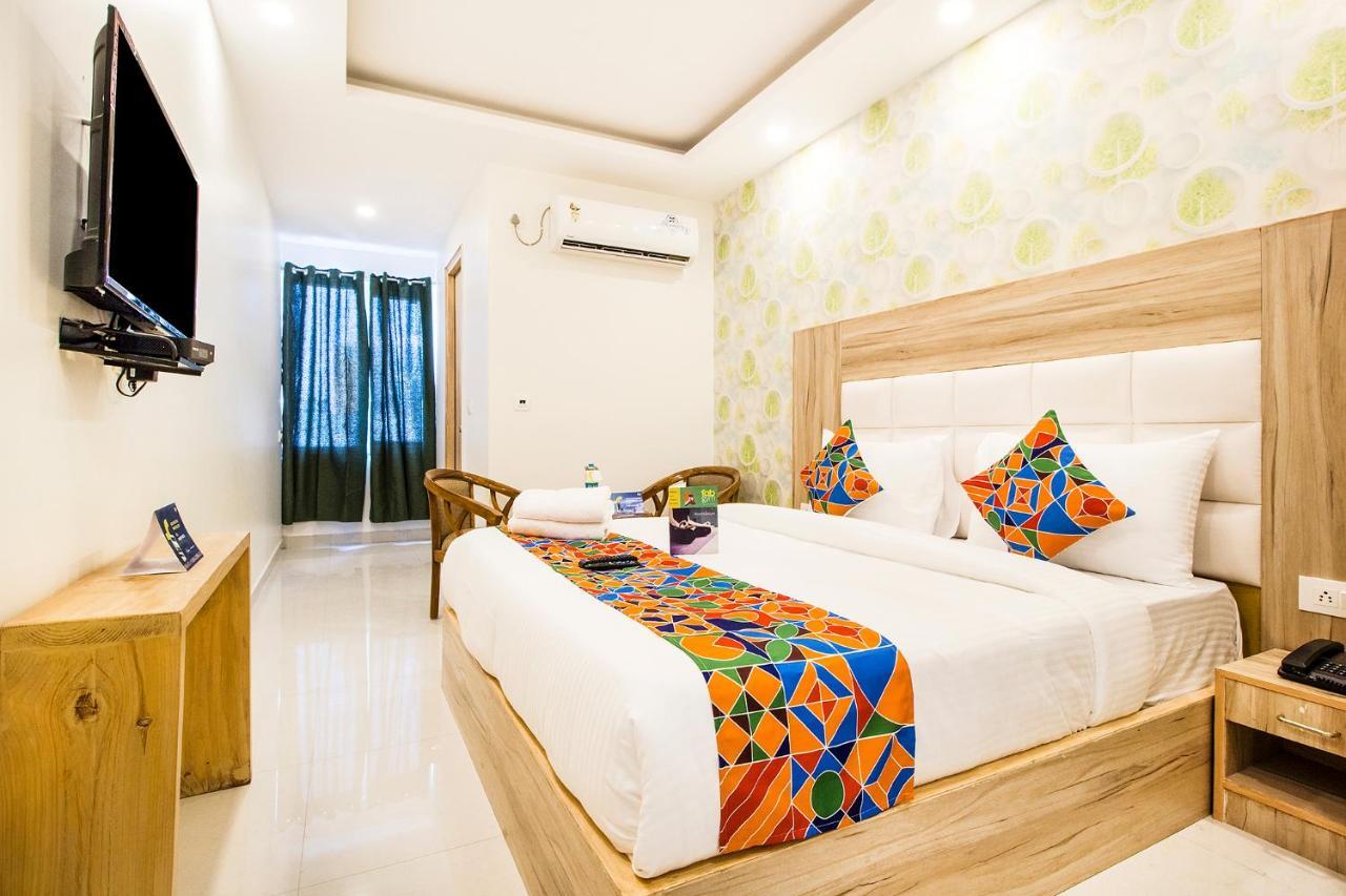Fabhotel Modesty Delhi Airport Új-Delhi Kültér fotó