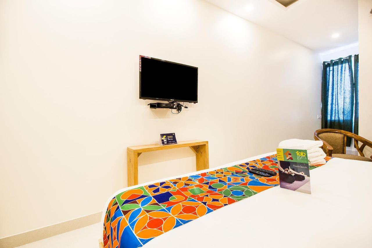 Fabhotel Modesty Delhi Airport Új-Delhi Kültér fotó