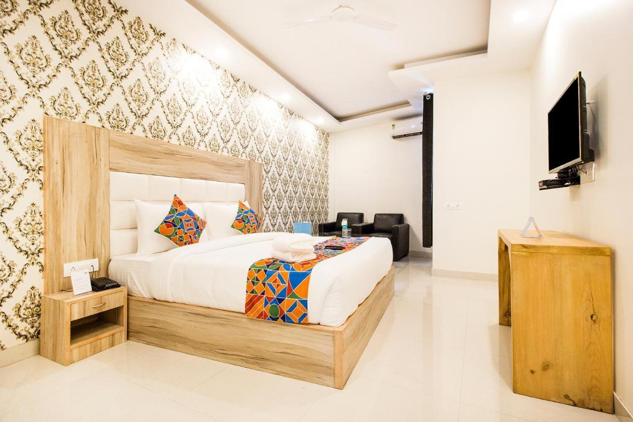 Fabhotel Modesty Delhi Airport Új-Delhi Kültér fotó